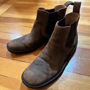 Genuine Leather Born Boots - Broken In Distressed Brown